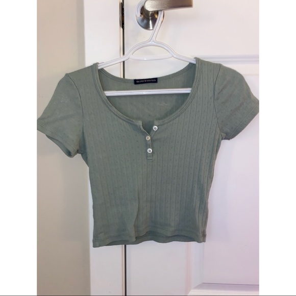 Brandy Melville Tee - Picture 1 of 1